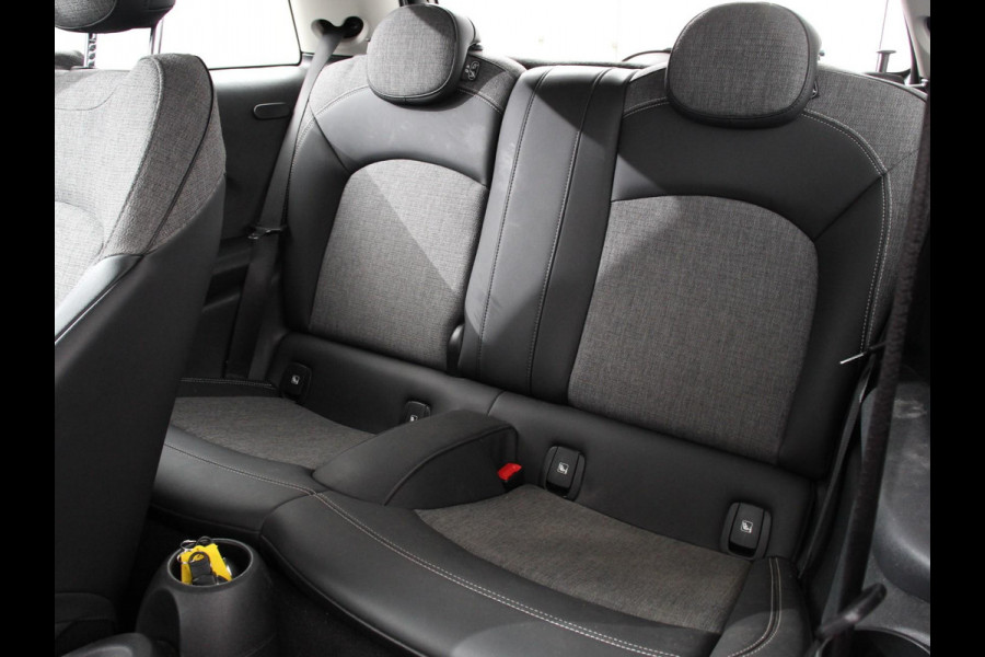 MINI Mini Electric Business Edition 33 kWh SOH 96% | Navigatie | Climate Control | Lichtmetalen Velgen | Dab | Parkeer sensoren