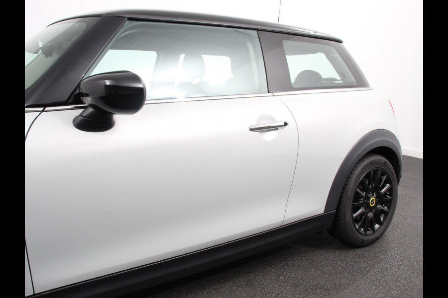 MINI Mini Electric Business Edition 33 kWh SOH 96% | Navigatie | Climate Control | Lichtmetalen Velgen | Dab | Parkeer sensoren