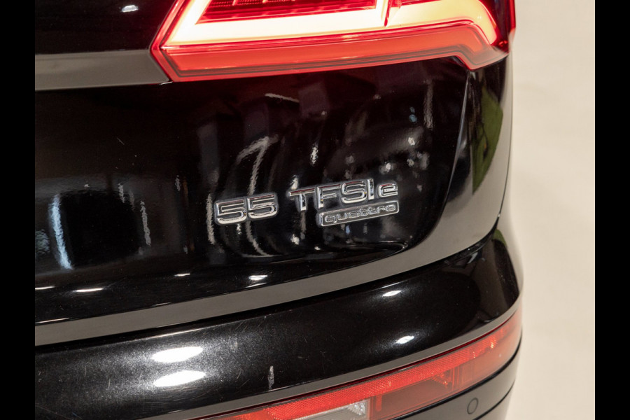 Audi Q5 55 TFSI e S-Line edition / 368pk / Panorama dak / Keyless / Stoelverwarming /
