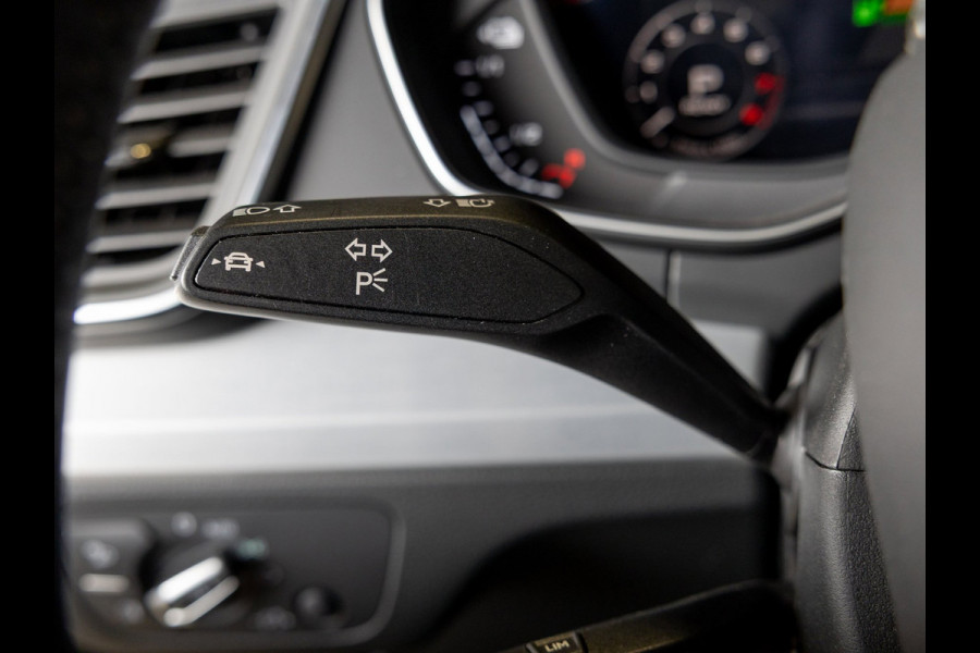 Audi Q5 55 TFSI e S-Line edition / 368pk / Panorama dak / Keyless / Stoelverwarming /
