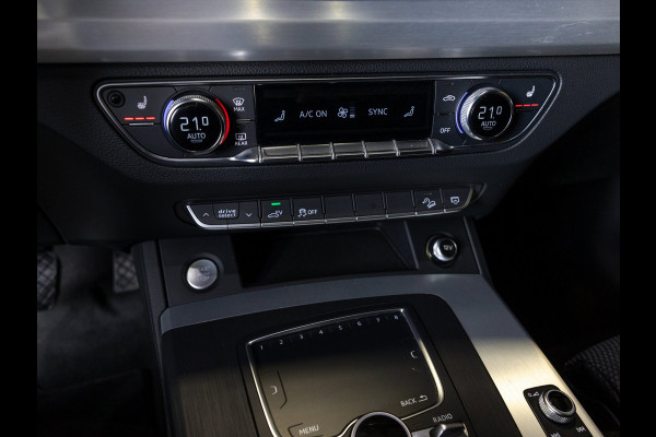 Audi Q5 55 TFSI e S-Line edition / 368pk / Panorama dak / Keyless / Stoelverwarming /