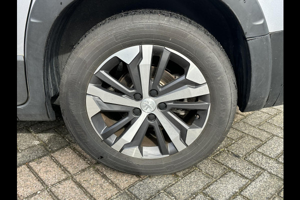 Peugeot e-Rifter EV GT 50 kWh VAN € 26.900,- VOOR € 24.440,- UW LENTEVOORDEEL € 2.460,-! | 3-FASE LADER SOH 100% | 10.000 KM UNIEKE KM-STAND | WINTERPACK | KEYLESS + KEYLESS GO | FULL OPTIONS | DIRECT LEVERBAAR | ONDERHOUD GEHAD | INCLUSIEF 12 MND BOVAG GARANTIE |