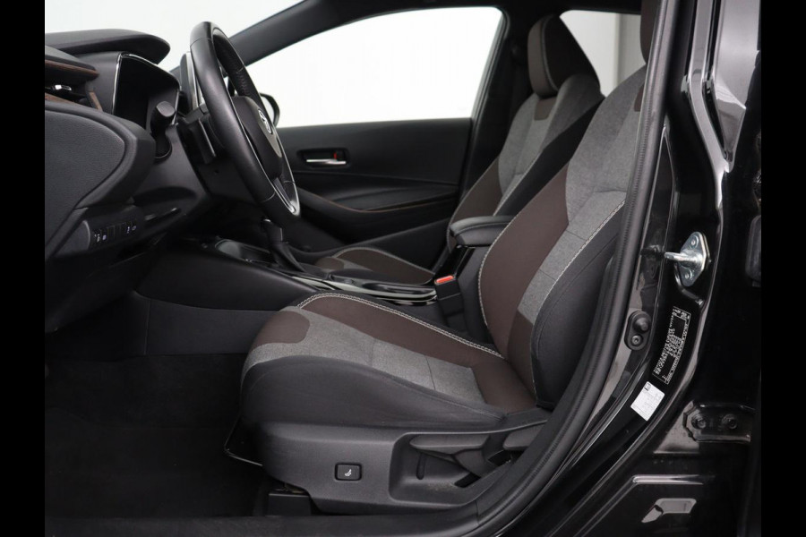 Toyota Corolla Touring Sports 2.0 Hybrid Style | Stoelverwarming | Cruise Control | Navigatie | Camera | Carplay | Full LED | DAB | Climate control