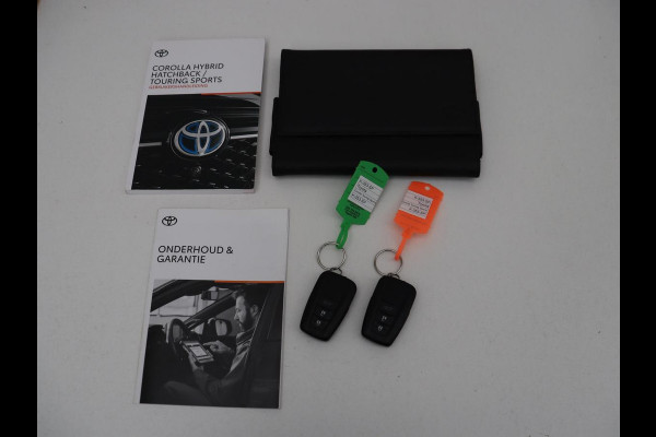 Toyota Corolla Touring Sports 2.0 Hybrid Style | Stoelverwarming | Cruise Control | Navigatie | Camera | Carplay | Full LED | DAB | Climate control