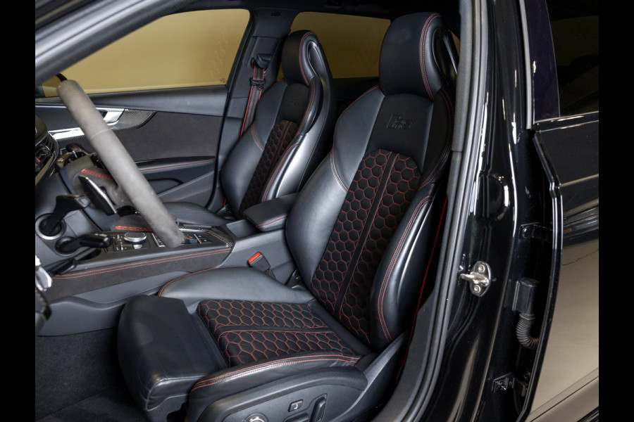 Audi A4 Avant 2.9 TFSI RS 4 quattro / 450pk / Panorama dak / Head up display / Carbon /