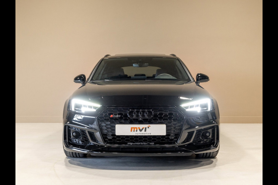 Audi A4 Avant 2.9 TFSI RS 4 quattro / 450pk / Panorama dak / Head up display / Carbon /