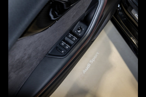 Audi A4 Avant 2.9 TFSI RS 4 quattro / 450pk / Panorama dak / Head up display / Carbon /