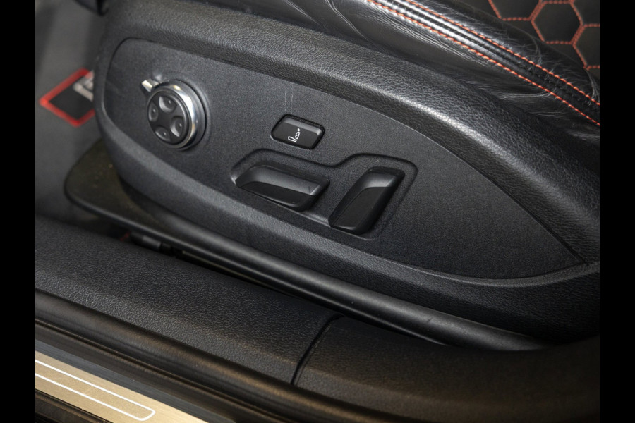 Audi A4 Avant 2.9 TFSI RS 4 quattro / 450pk / Panorama dak / Head up display / Carbon /