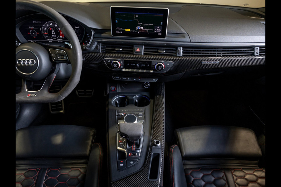 Audi A4 Avant 2.9 TFSI RS 4 quattro / 450pk / Panorama dak / Head up display / Carbon /