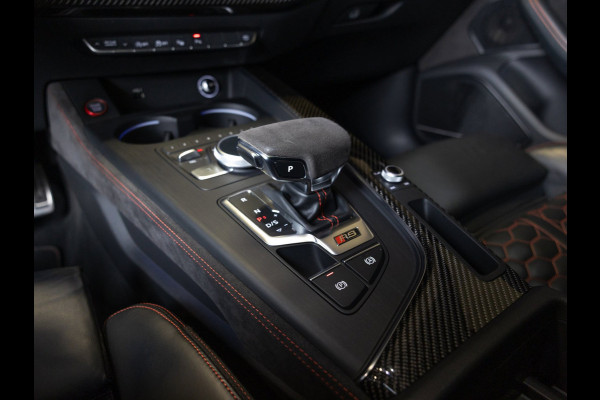 Audi A4 Avant 2.9 TFSI RS 4 quattro / 450pk / Panorama dak / Head up display / Carbon /