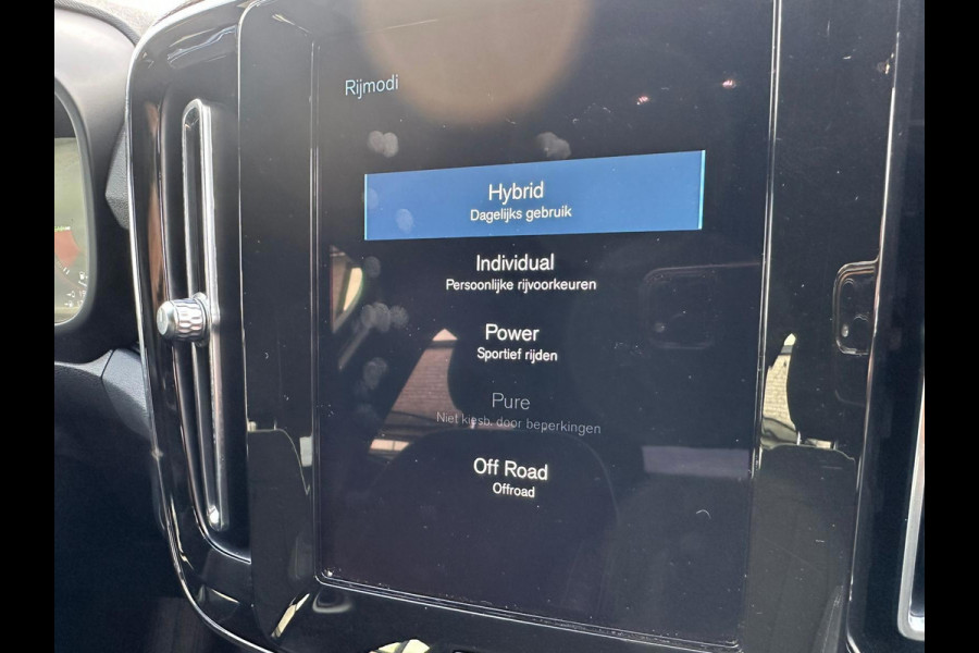 Volvo XC40 1.5 T4 Recharge R-Design 1e Eigenaar211PK! Dealer Onderhouden! Nette Auto! Plug in Hybride