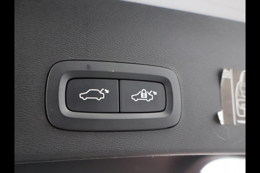 Volvo XC40 RECHARGE P8 408 PK AWD R-DESIGN + 19 INCH | ADAPTIVE CRUISE | APPLE CARPLAY | ANDROID AUTO