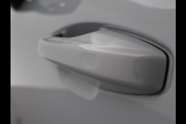 Volvo XC40 RECHARGE P8 408 PK AWD R-DESIGN + 19 INCH | ADAPTIVE CRUISE | APPLE CARPLAY | ANDROID AUTO