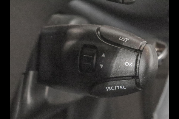 Peugeot Expert 180pk Long L3H1 Premium Dubbele Cabine Automaat 6p | Navigatie | Airco | Bluetooth | LM Velgen | Look pakket | Parkeer sensoren V+A