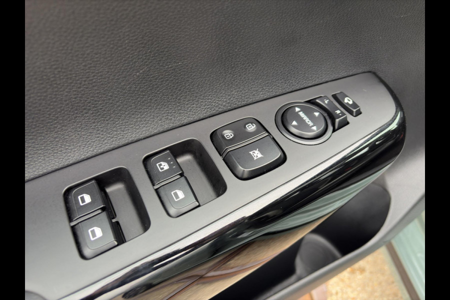 Kia Picanto 1.0 DPI GT-Line | Tot € 500,- extra inruil tijdens dit Paasweekend! | Open Dak | LED | Leder | PDC | Navi | Clima | Stoel & Stuurverwarming |