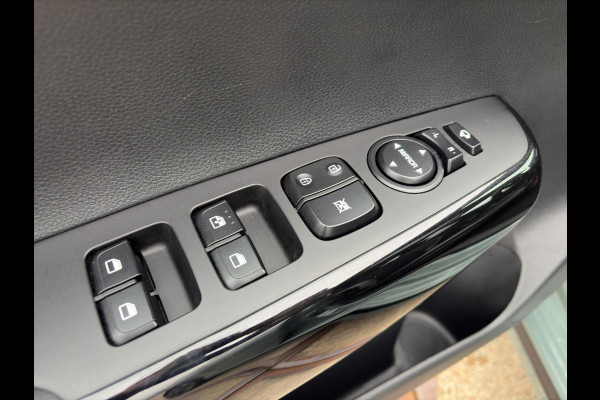 Kia Picanto 1.0 DPI GT-Line | Tot € 500,- extra inruil tijdens dit Paasweekend! | Open Dak | LED | Leder | PDC | Navi | Clima | Stoel & Stuurverwarming |