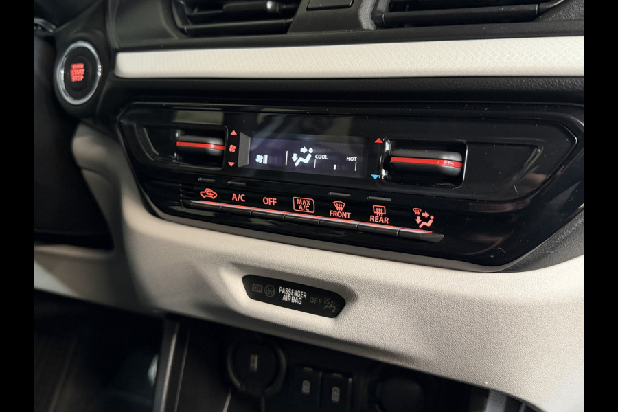 Suzuki Swift 1.2 Style Smart Hybrid | Navi | Camera | 16" | ACC | Dodehoek | Led | Carplay |