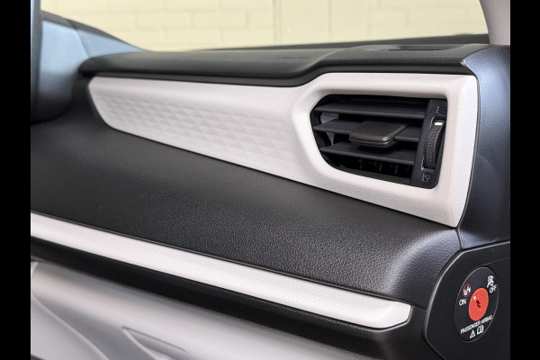 Suzuki Swift 1.2 Style Smart Hybrid | Navi | Camera | 16" | ACC | Dodehoek | Led | Carplay |