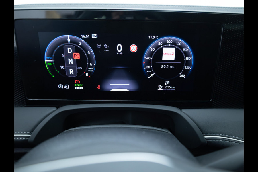 Volkswagen Passat Variant 1.5 eHybrid Business | 2 Ergo active stoelen | Stoel- & Stuurverwarming | Adap. Cruise | Navigatie | Headup display, App. connect.