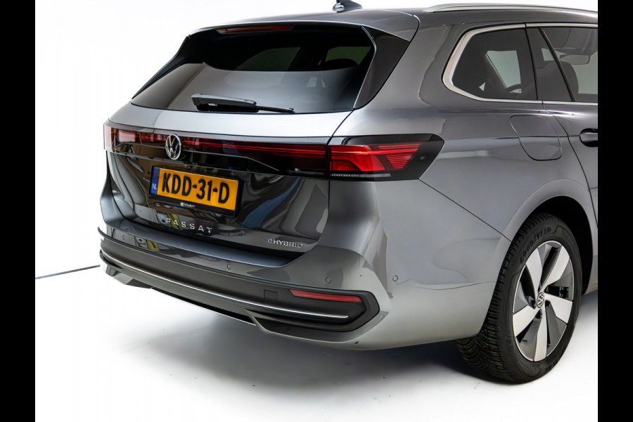 Volkswagen Passat Variant 1.5 eHybrid Business | 2 Ergo active stoelen | Stoel- & Stuurverwarming | Adap. Cruise | Navigatie | Headup display, App. connect.