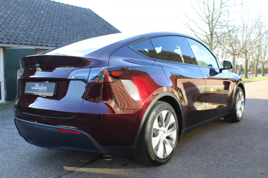 Tesla Model Y RWD 58 kWh SoH 95,5% LEER AUTOPILOT PANO