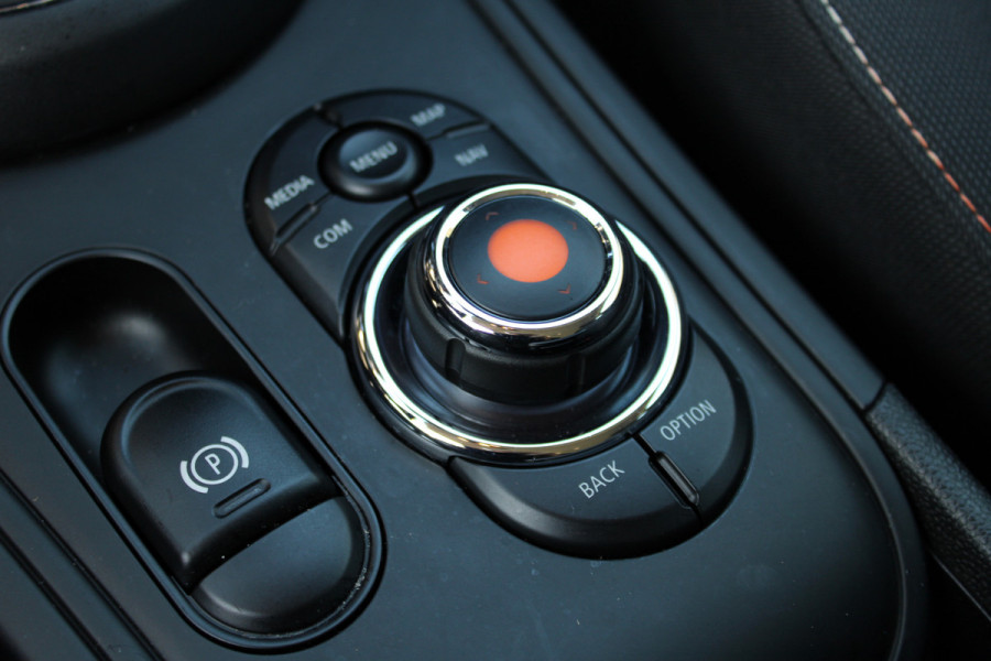 MINI Countryman 1.5 Cooper Edition NAVI ECC LED AUTOM 142000KM!!!