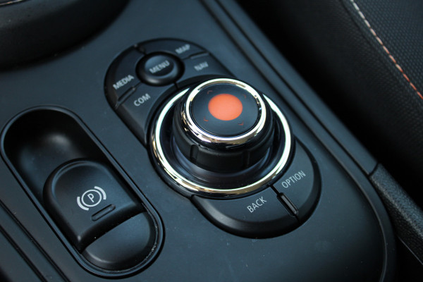 MINI Countryman 1.5 Cooper Edition NAVI ECC LED AUTOM 142000KM!!!