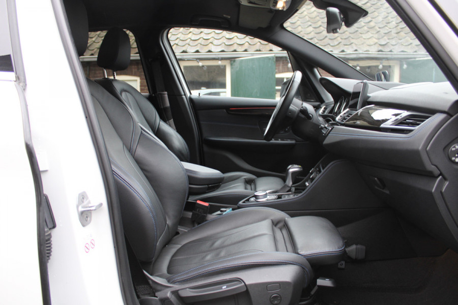 BMW 2 Serie Active Tourer 225xe PHEV High Exe SOh 90.6% M-SPORT LEER LED NAVI 36000KM!!!