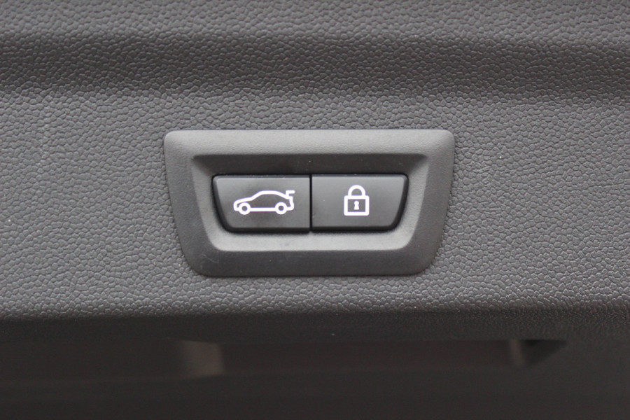 MINI Countryman 1.5 Cooper S E ALL4 MINI Yours / Camera / Head-up / Leder / Navigatie / 18'' / Stoelverwarming / DAB / ACC / Alarm Klasse 3