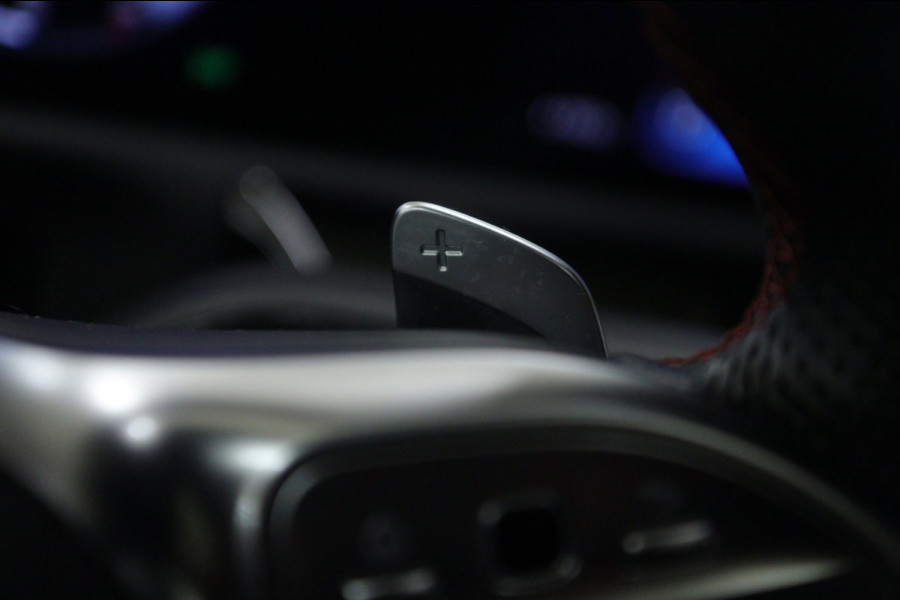 Mercedes-Benz A-Klasse 200 AMG NAP /Pano/Carplay/Sfeerver/Blindspot/VOL