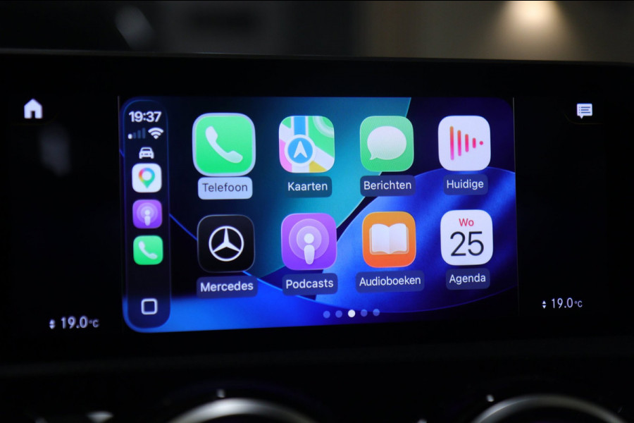 Mercedes-Benz A-Klasse 200 AMG NAP /Pano/Carplay/Sfeerver/Blindspot/VOL