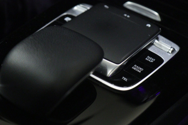 Mercedes-Benz A-Klasse 200 AMG NAP /Pano/Carplay/Sfeerver/Blindspot/VOL