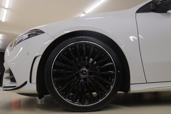 Mercedes-Benz A-Klasse 200 AMG NAP /Pano/Carplay/Sfeerver/Blindspot/VOL