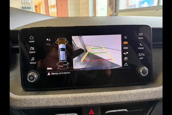 Škoda Kamiq !!! Paas Actie € 22.999,- !!! 1.0 TSI Black Dots 115PK Camera, Stoel/Stuurverwarming