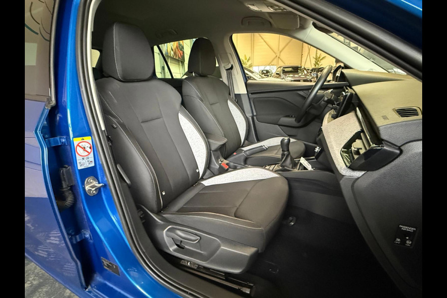 Škoda Kamiq !!! Paas Actie € 22.999,- !!! 1.0 TSI Black Dots 115PK Camera, Stoel/Stuurverwarming