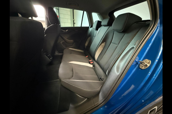 Škoda Kamiq !!! Paas Actie € 22.999,- !!! 1.0 TSI Black Dots 115PK Camera, Stoel/Stuurverwarming