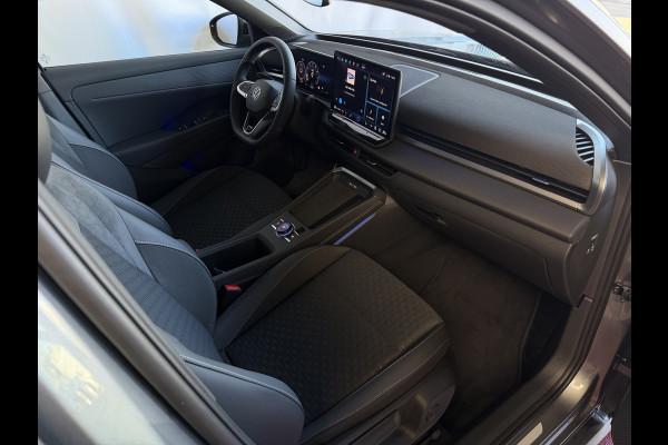 Volkswagen T-Roc 1.5 eTsi 150PK R-LINE EDITION BLACK STYLE IQ LED/GRIL/LOGO STOEL/STUUR.VERW ELEK.KLEP 2026 ✅Top Auto's Wijchen , 30 Jaar Specialist in Volkswagen  : Alle Type's : R-Line Edition / Style / First Edition / Highline / Life , Zowel PHEV / HEV / MHEV / Benzine ✅