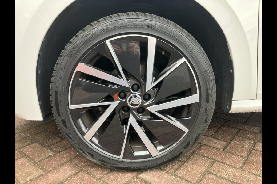 Škoda Kamiq 1.0 TSI Sport Business | Trekhaak | LED | NAP