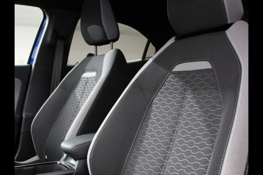 Opel Mokka 1.2 Turbo Hybrid Edition | Navigatie | Apple Carplay/Android Auto | Camera | Parkeersensoren | Adaptive Cruise Control | Stoel- en stuurverwarming | Dodehoek assistent | Climate Control | Virtual Cockpit | Full led | Lichtmetalen velgen