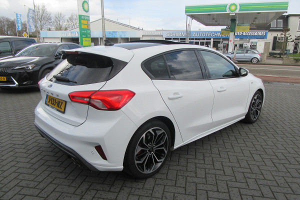 Ford Focus 1.0 EcoBoost ST Line X Business, Panoramadak, Stuur + Stoelverw.