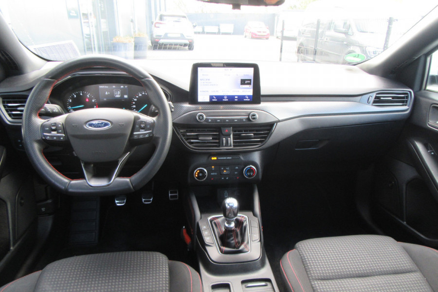 Ford Focus 1.0 EcoBoost ST Line X Business, Panoramadak, Stuur + Stoelverw.