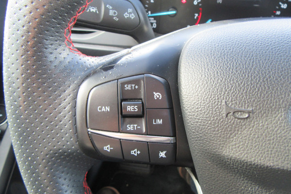 Ford Focus 1.0 EcoBoost ST Line X Business, Panoramadak, Stuur + Stoelverw.