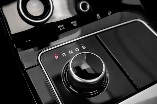 Land Rover Range Rover Velar 2.0 P300 Turbo AWD R-Dynamic HSE Pano ACC Luchtvering Leder LED 21"