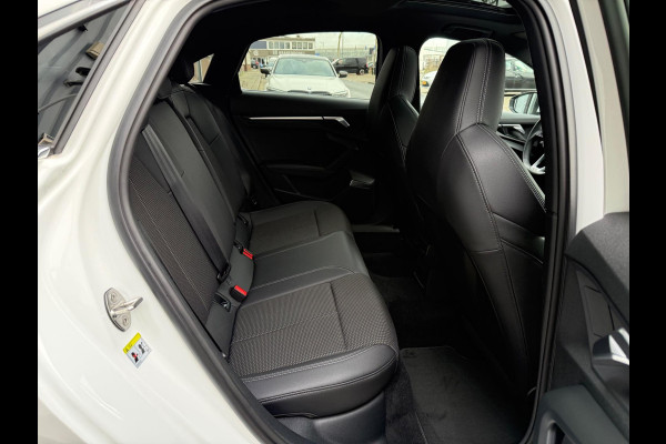 Audi A3 Limousine 35 TFSI S edition S18/LEER/NAV/MATRIX/PANO