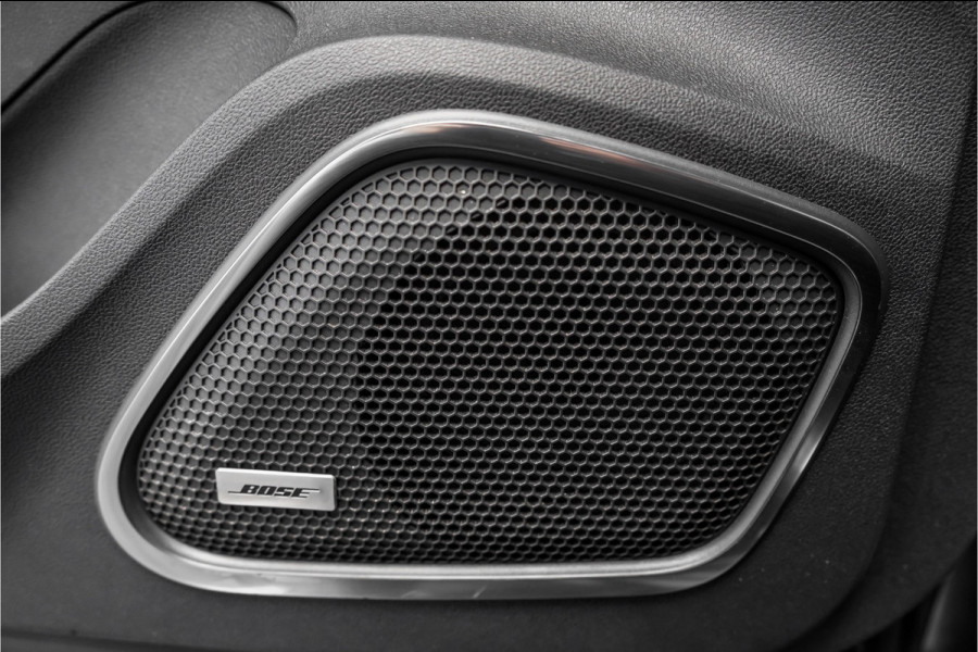 Renault Kadjar 1.3 TCe Black Edition Pano Stoelverw Bose Voorruit Verw 19"