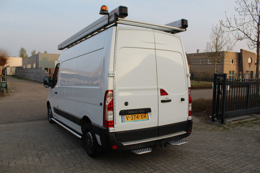 Renault Master T35 2.3 dCi 130PK Euro6 L2H2 ✓ Trekhaak 2500KG ✓ Imperiaal ✓ airco