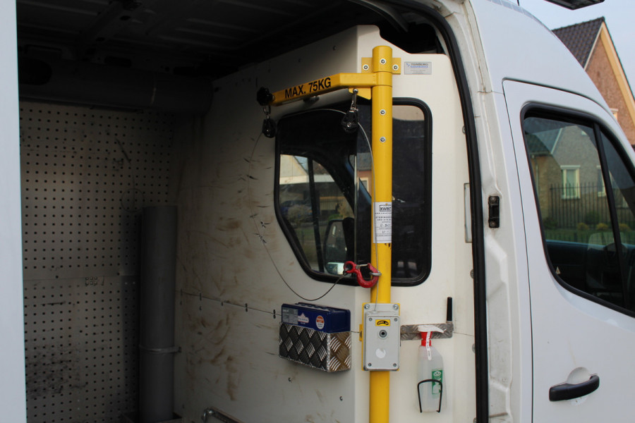 Renault Master T35 2.3 dCi 130PK Euro6 L2H2 ✓ Trekhaak 2500KG ✓ Imperiaal ✓ airco