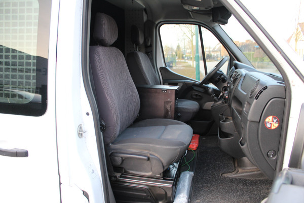 Renault Master T35 2.3 dCi 130PK Euro6 L2H2 ✓ Trekhaak 2500KG ✓ Imperiaal ✓ airco