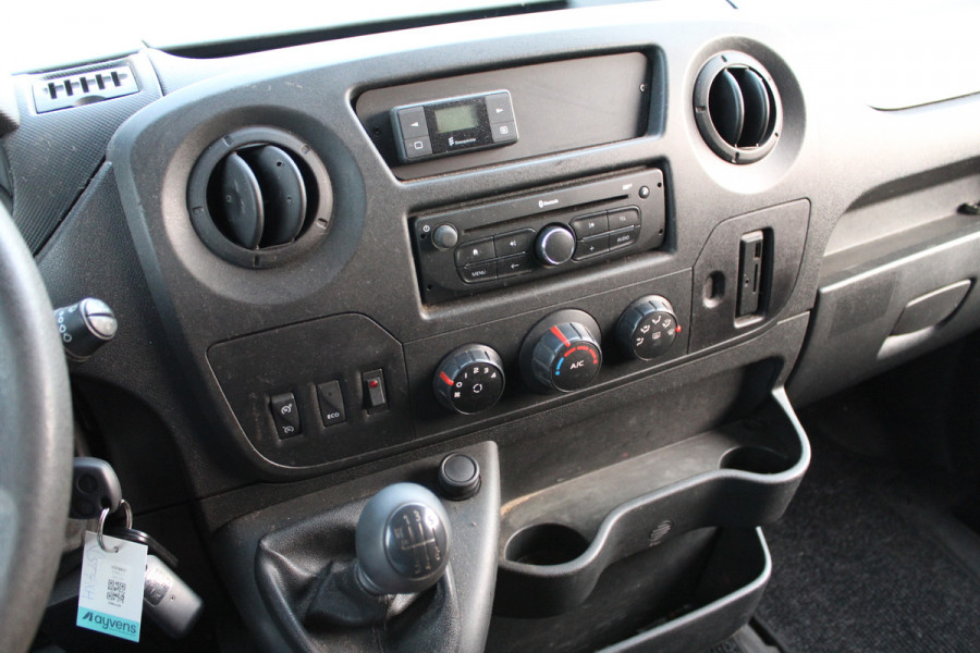Renault Master T35 2.3 dCi 130PK Euro6 L2H2 ✓ Trekhaak 2500KG ✓ Imperiaal ✓ airco