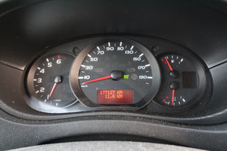 Renault Master T35 2.3 dCi 130PK Euro6 L2H2 ✓ Trekhaak 2500KG ✓ Imperiaal ✓ airco